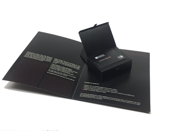 dépliant coffret pour carte cadeau
